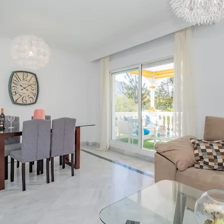 Cubo's Dama De Noche Pool & Tennis Apartment Marbella