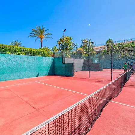 Cubo's Dama De Noche Pool & Tennis Apartment *